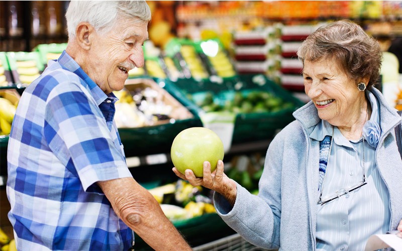 6 غذا که مصرف شان برای برخی سالمندان دشوار است